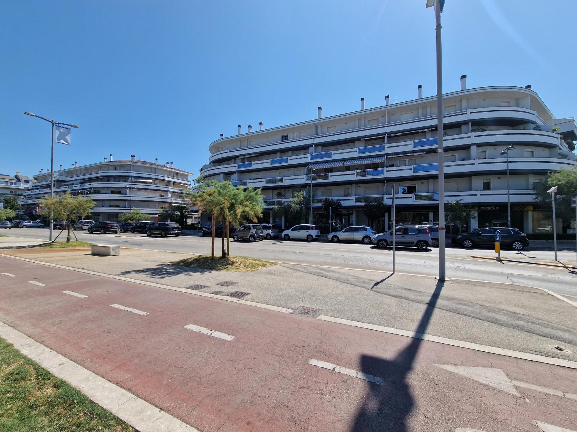 Tramonti Apartments Pescara Exterior photo
